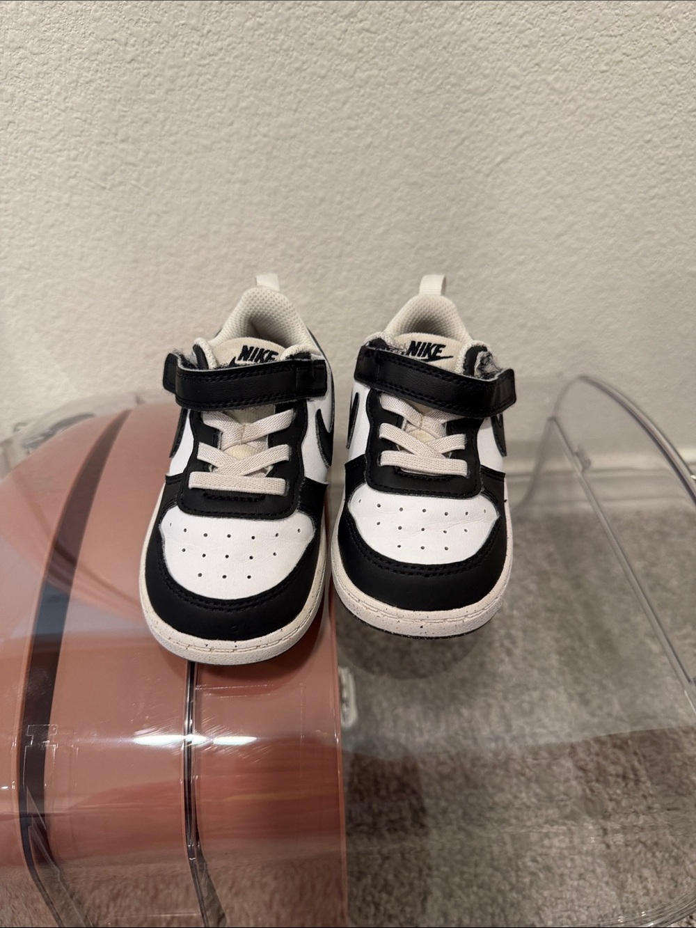 Nike Kids Black and White Velcro Low-Top Sneakers